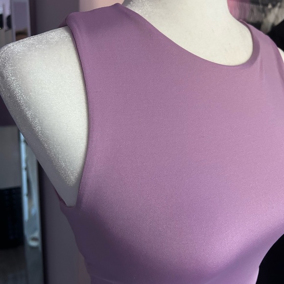 💜Purple cropped tank top💜 - Picture 3 of 5